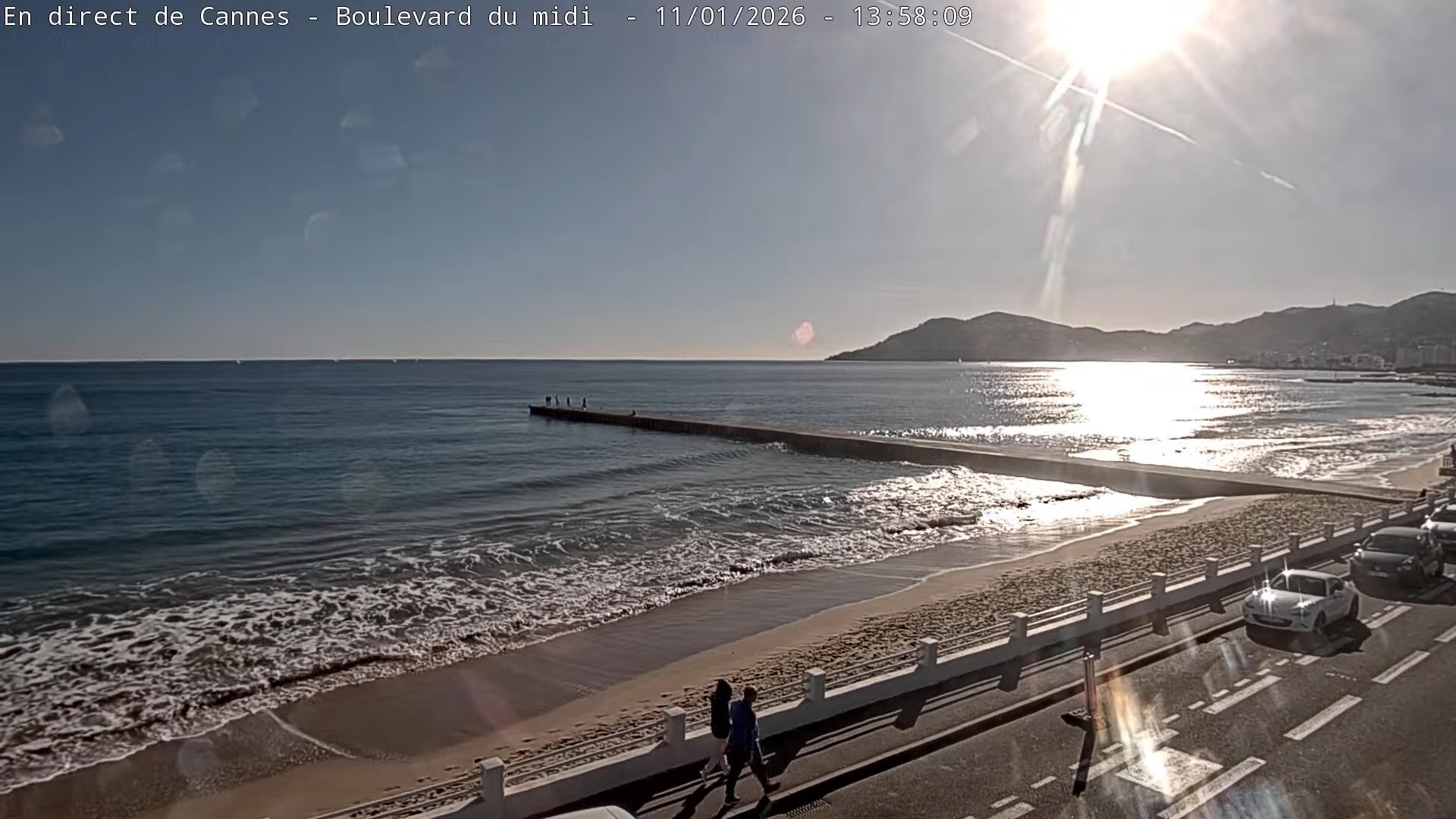Thalès Beach, Cannes - Webcam Live Stream
