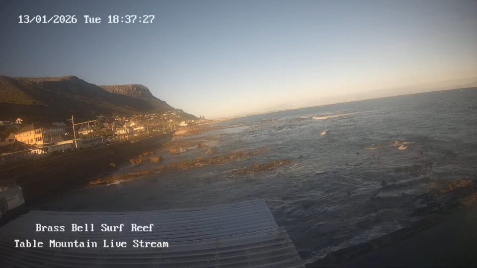 Brass Bell Surf cam, Kalk Bay