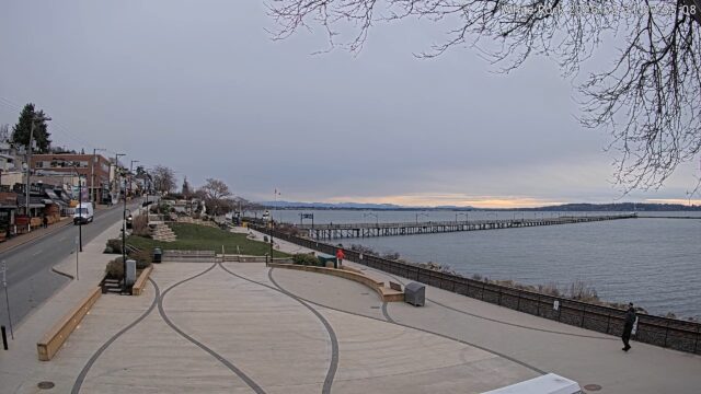 White Rock Pier Live Webcam – White Rock, British Columbia, Canada