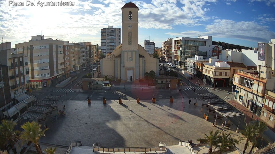 Live Webcam – City Hall Square (Plaça de la Constitució), Guardamar del Segura, Spain