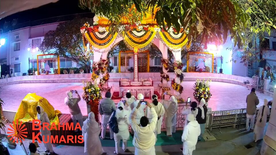 मधुबन से शांतिस्तम्भ LIVE 24X7 (Tower Of Peace) 13-0-1 screenshot