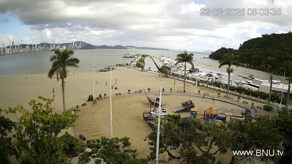 Molhe da Barra Sul – Balneário Camboriú Live Webcam