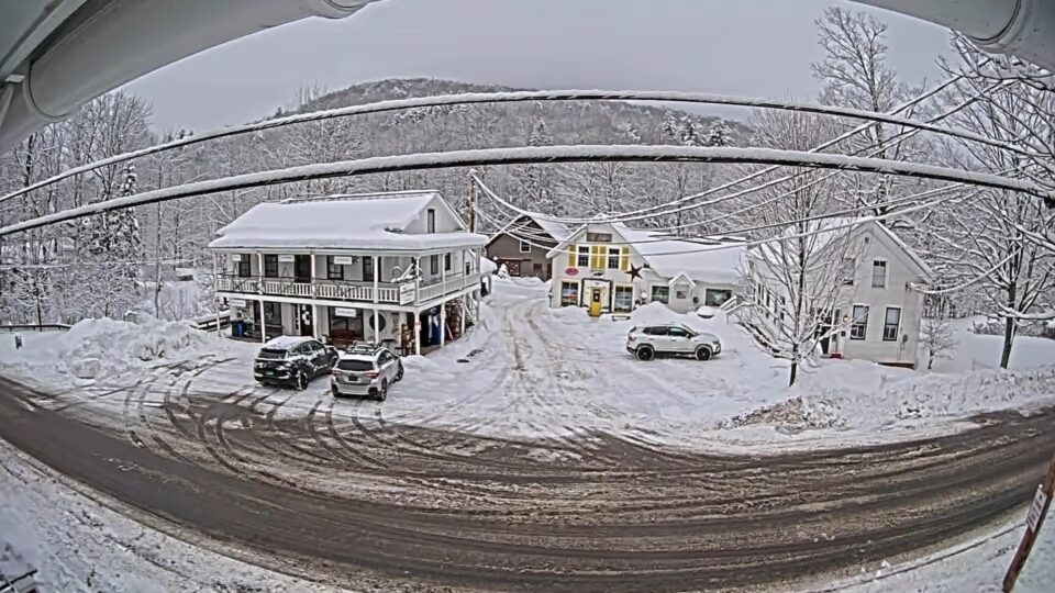 Warren Village Live Webcam – Main Street, Vermont