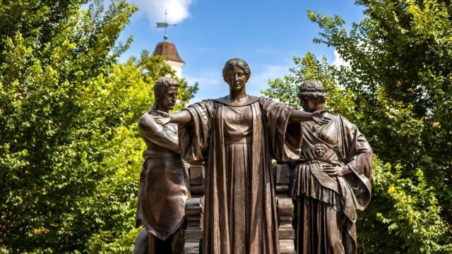 Alma Mater Cam, Illinois