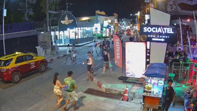 Hooters Cam, Chaweng, Koh Samui