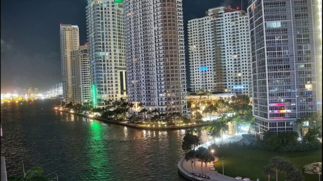 Miami River Live Webcam – Brickell & Downtown Miami, USA