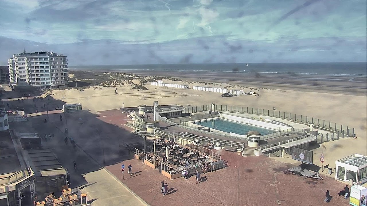 Oostduinkerke Beach - Webcam Live Stream