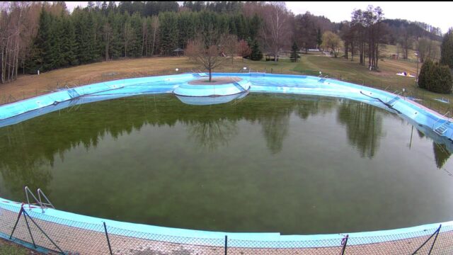 Public Pool, Lomnice nad Popelkou