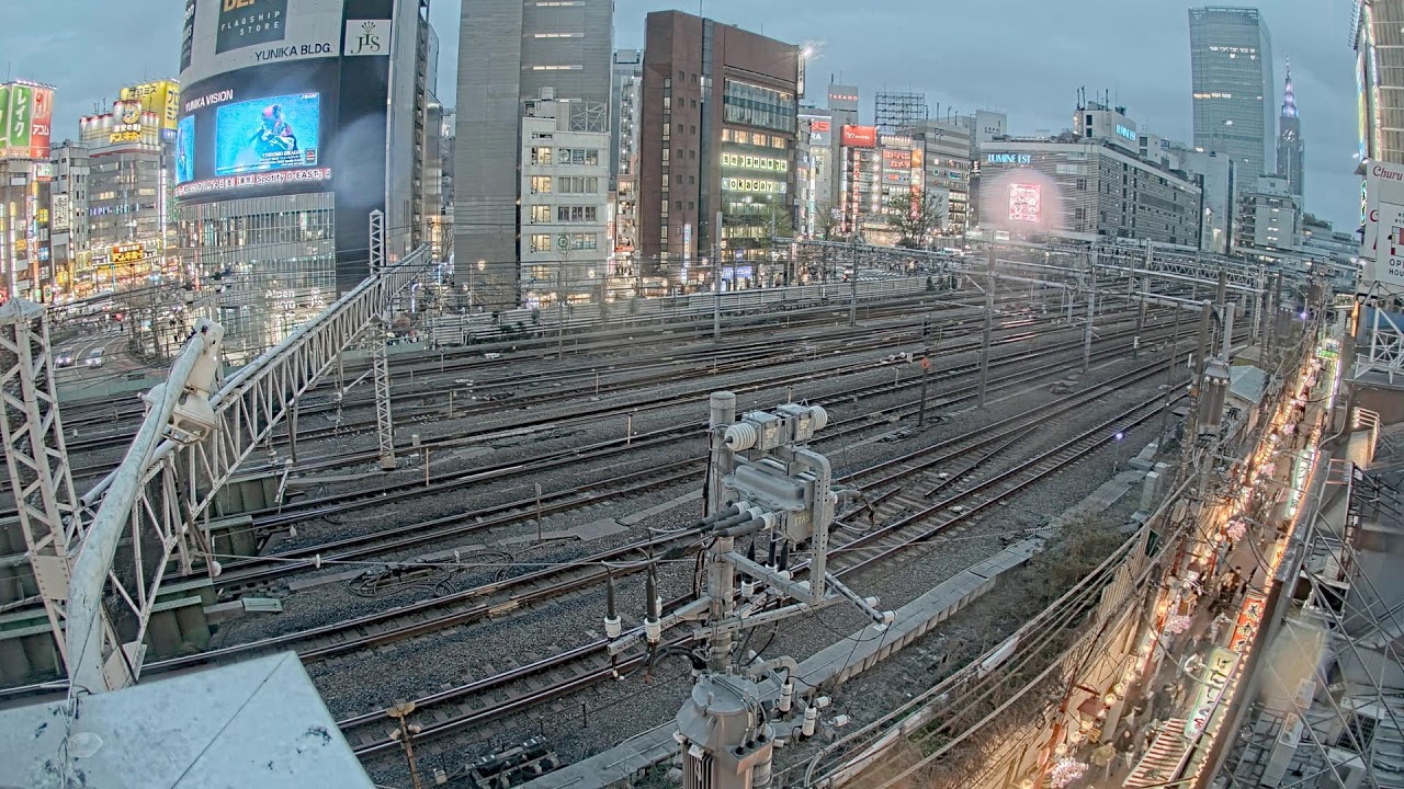 Tokyo Shinjuku JR Live - Webcam Live Stream
