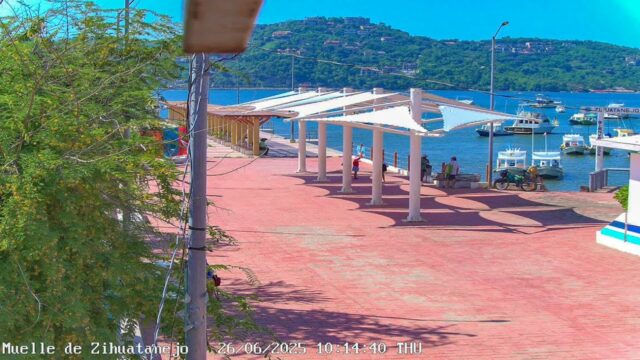 Zihuatanejo Pier Cam, Mexico